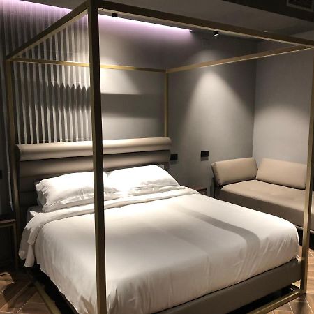 Materiaprima Camere-Rooms 曼托瓦 外观 照片
